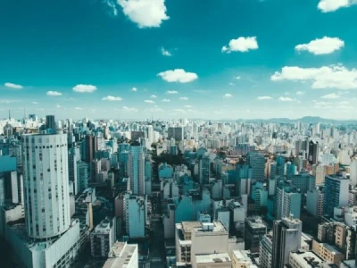 Após captar R$ 1 bilhão, SNEL11 supera 140 mil cotistas e se consolida entre os FIIs mais populares